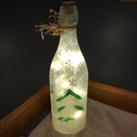 ⛄️ LED Snowman Bottle Decor ⛄️ - Picture 4 of 9